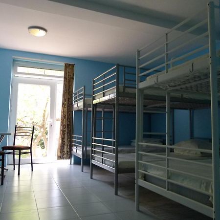 Why Me Eco-Friendly Hostel Tbilisi Buitenkant foto