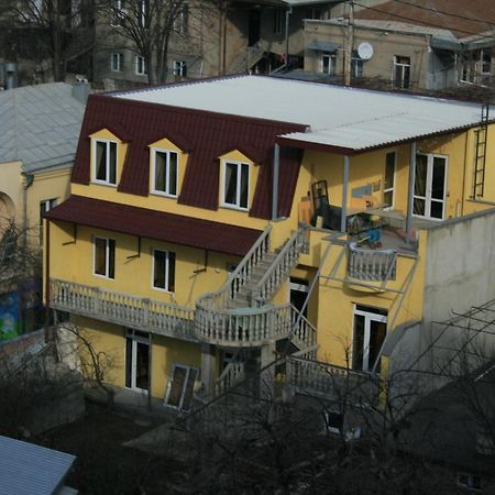 Why Me Eco-Friendly Hostel Tbilisi Buitenkant foto