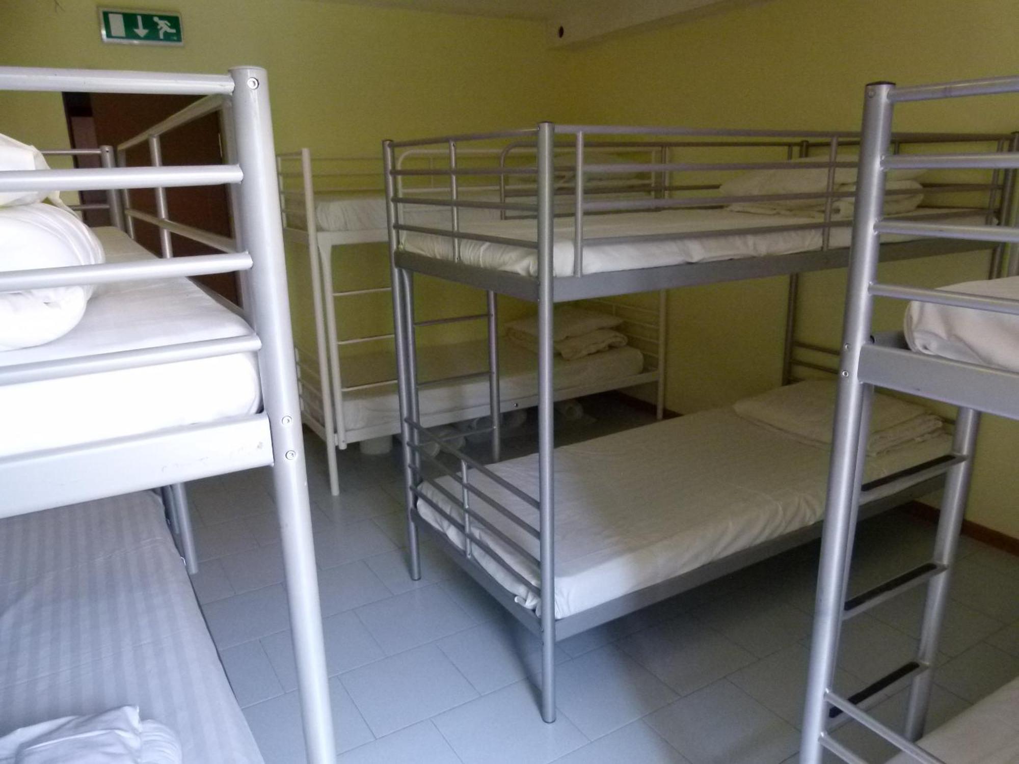 Why Me Eco-Friendly Hostel Tbilisi Buitenkant foto