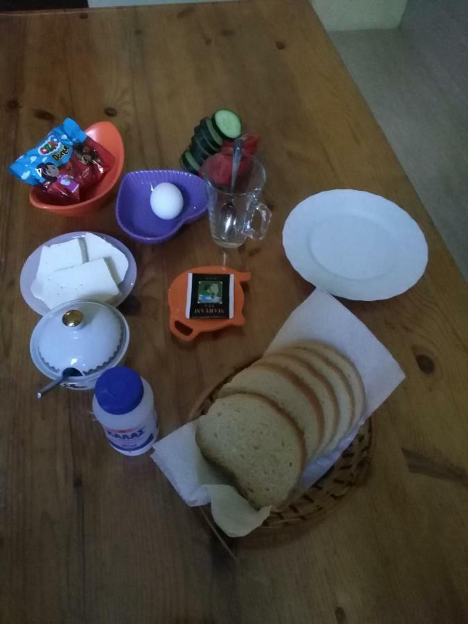 Why Me Eco-Friendly Hostel Tbilisi Buitenkant foto